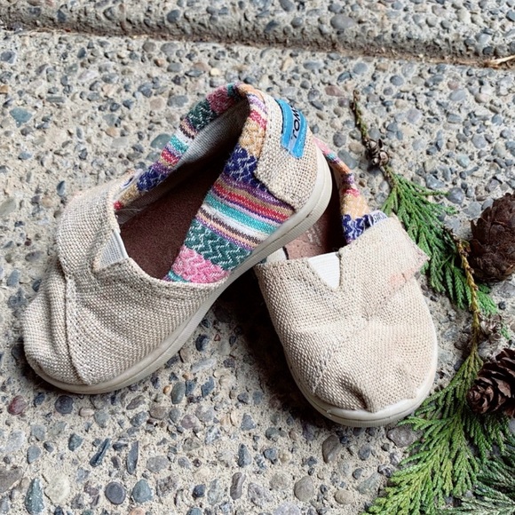 Cutest, TOMS, toddler shoes! - Picture 1 of 4